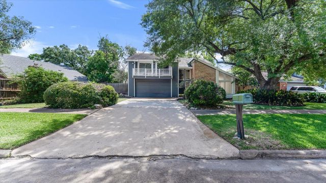12826 Palm Desert Lane, Houston, TX 77099