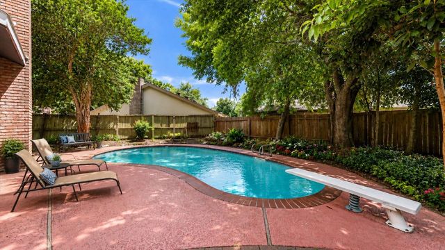12826 Palm Desert Lane, Houston, TX 77099