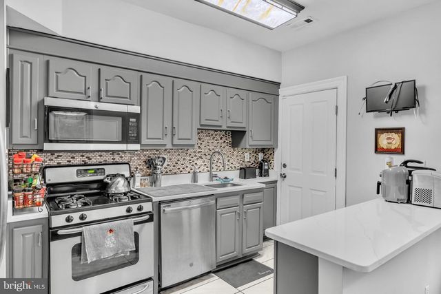 2546 DRUID HILL AVE, Baltimore, MD 21217