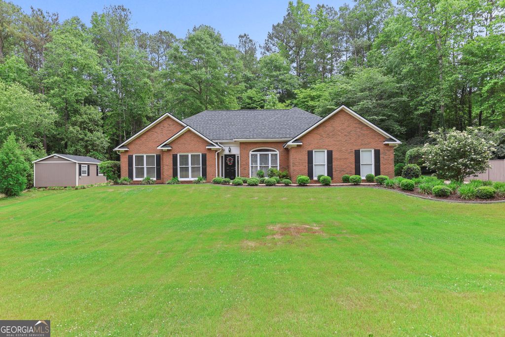 114 Wellington Drive, Lagrange, GA 30241
