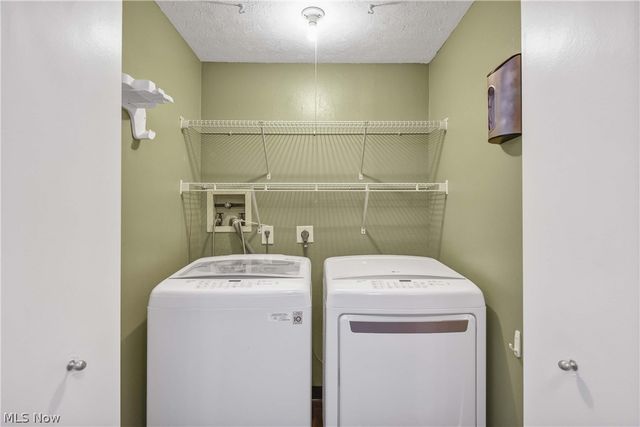 26195 Raintree Boulevard B4, Olmsted Falls, OH 44138