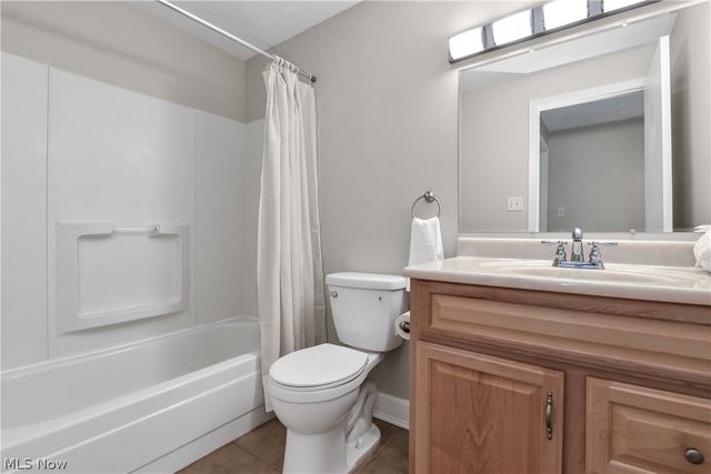 26195 Raintree Boulevard B4, Olmsted Falls, OH 44138