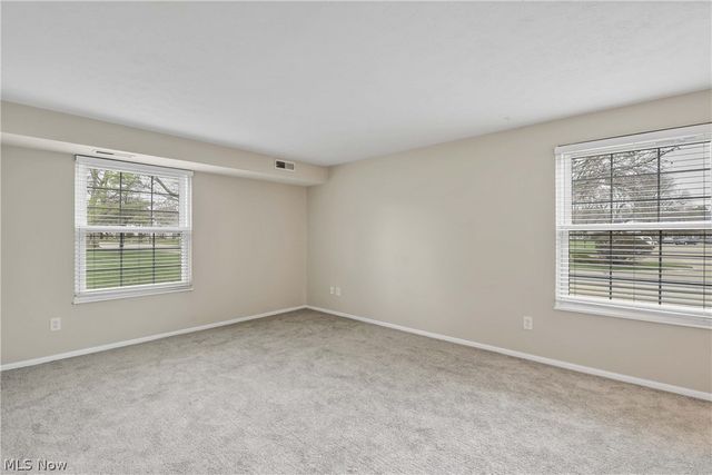 26195 Raintree Boulevard B4, Olmsted Falls, OH 44138