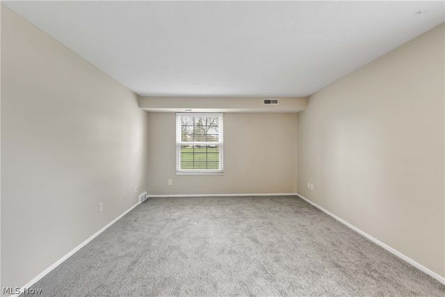 26195 Raintree Boulevard B4, Olmsted Falls, OH 44138