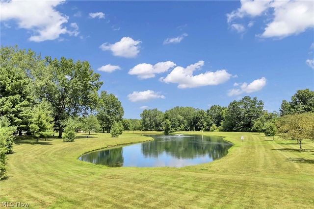 26195 Raintree Boulevard B4, Olmsted Falls, OH 44138