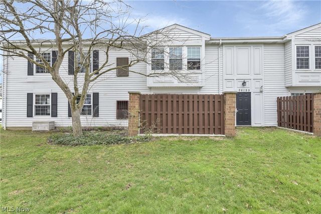 26195 Raintree Boulevard B4, Olmsted Falls, OH 44138