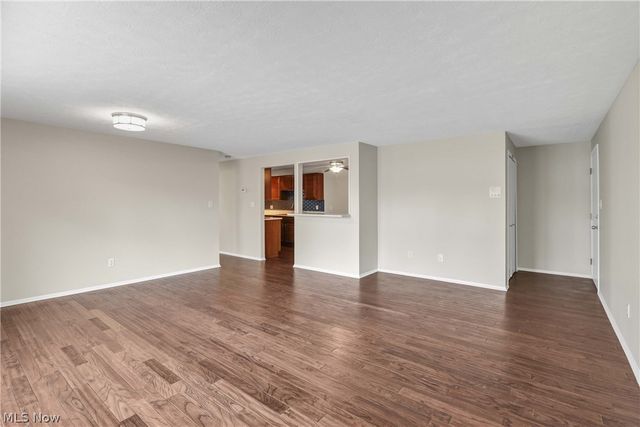 26195 Raintree Boulevard B4, Olmsted Falls, OH 44138