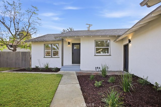 8574 Holly Ln, Riverside, CA 92504