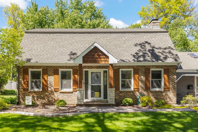 105 Thrush Lane, Naperville, IL 60540