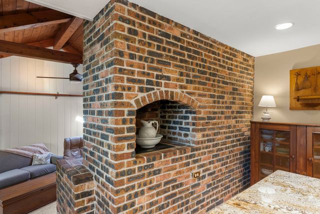 105 Thrush Lane, Naperville, IL 60540