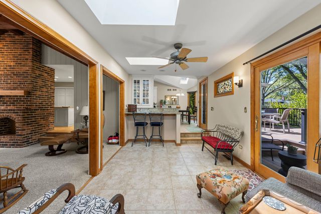 105 Thrush Lane, Naperville, IL 60540