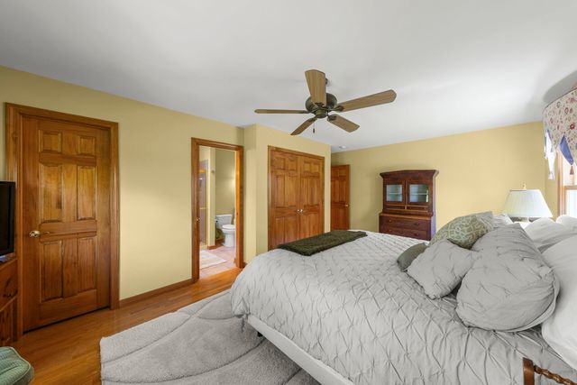 105 Thrush Lane, Naperville, IL 60540