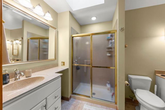 105 Thrush Lane, Naperville, IL 60540