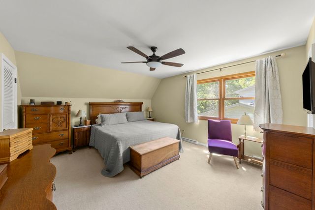 105 Thrush Lane, Naperville, IL 60540