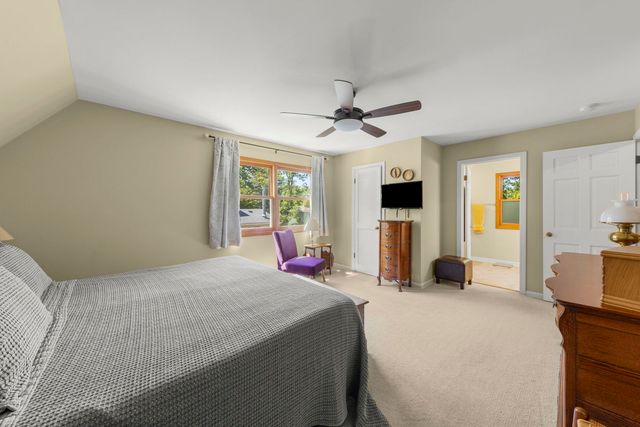 105 Thrush Lane, Naperville, IL 60540