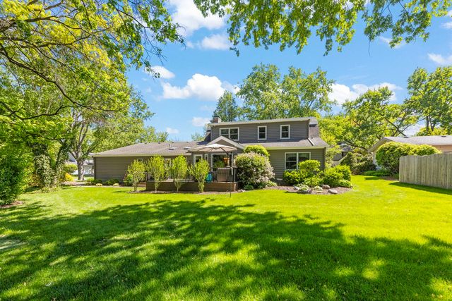 105 Thrush Lane, Naperville, IL 60540