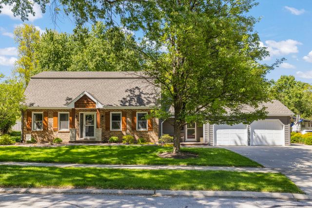 105 Thrush Lane, Naperville, IL 60540