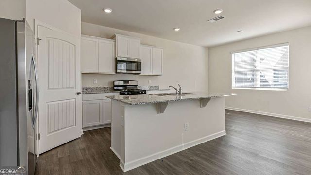 5476 Cypress Circle, College Park, GA 30349