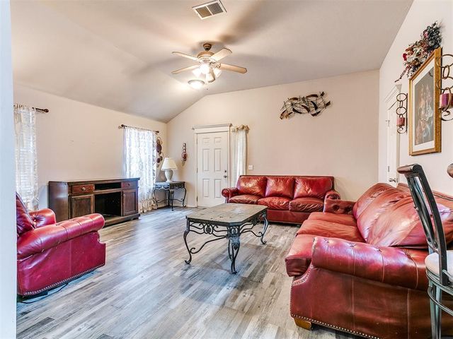 642 NW 110th Street, Oklahoma City, OK 73114