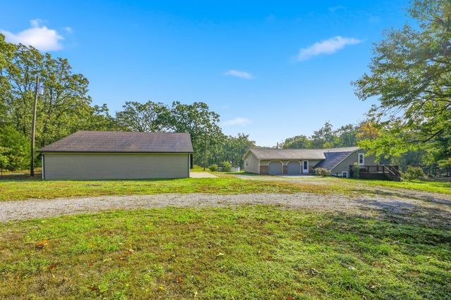 1612-1 County Road 150, Carthage, MO 64836