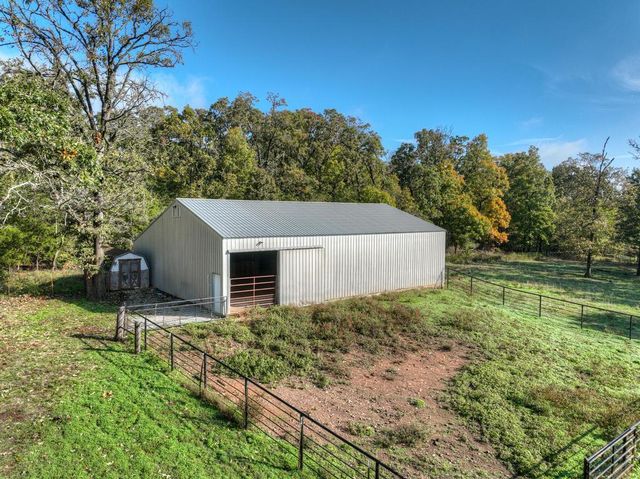 1612-1 County Road 150, Carthage, MO 64836