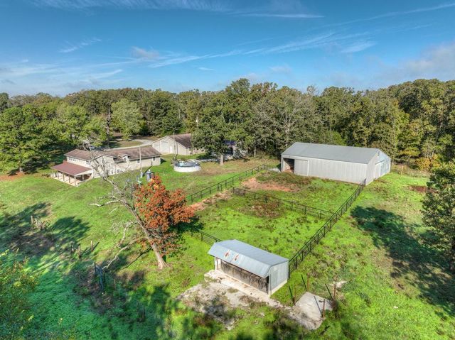 1612-1 County Road 150, Carthage, MO 64836