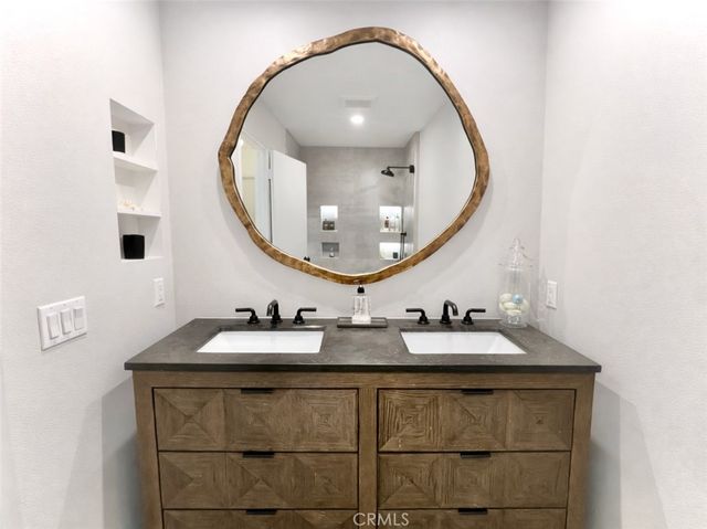 4709 Dunman, Woodland Hills, CA 91364