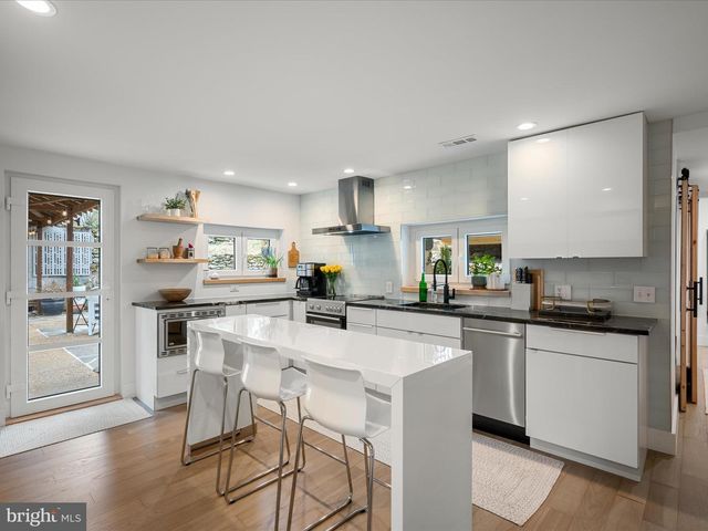35500 TROON CT, Round Hill, VA 20141
