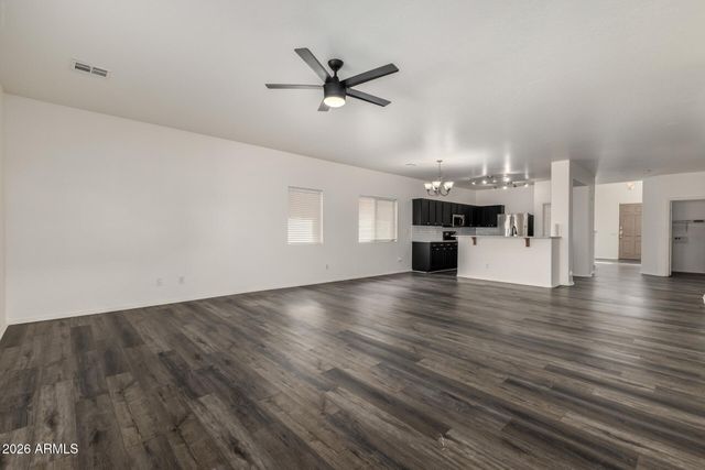 440 E SADDLE Way, San Tan Valley, AZ 85143