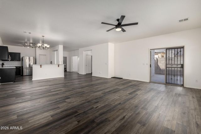 440 E SADDLE Way, San Tan Valley, AZ 85143