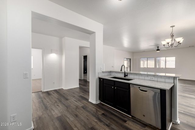 440 E SADDLE Way, San Tan Valley, AZ 85143