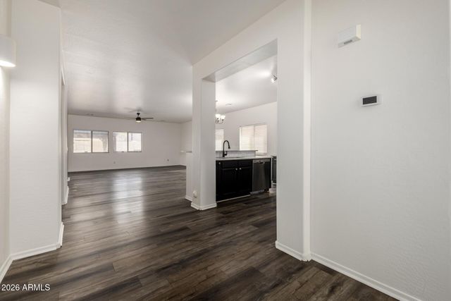 440 E SADDLE Way, San Tan Valley, AZ 85143