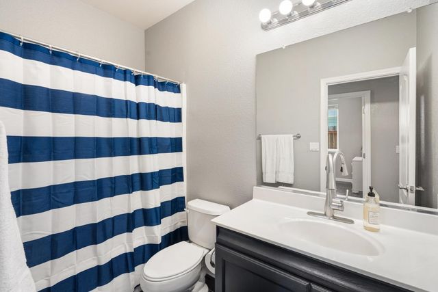 1320 Emerald Oak Rd, Roseville, CA 95678