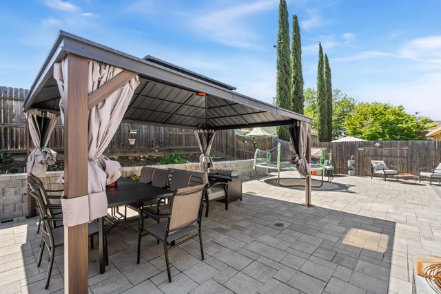 1320 Emerald Oak Rd, Roseville, CA 95678