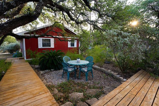 2501 Wayside DR, Wimberley, TX 78676