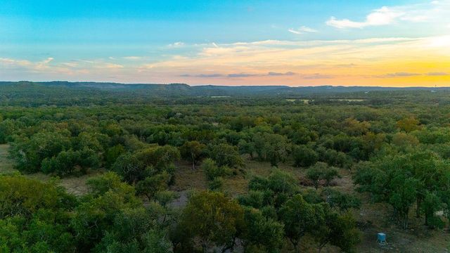 2501 Wayside DR, Wimberley, TX 78676