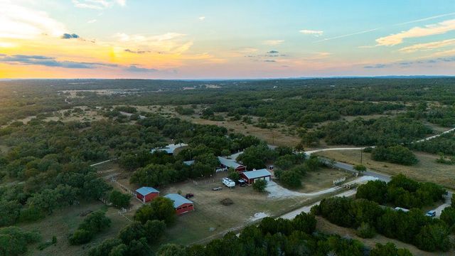 2501 Wayside DR, Wimberley, TX 78676