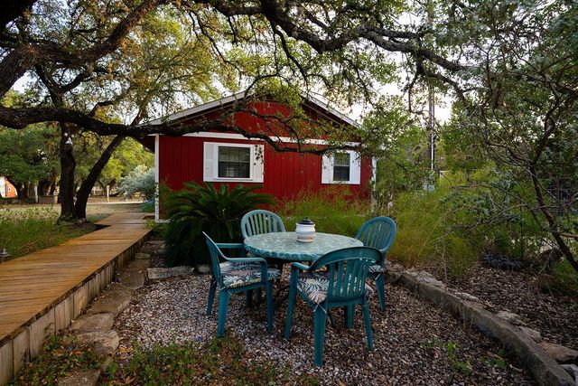 2501 Wayside DR, Wimberley, TX 78676