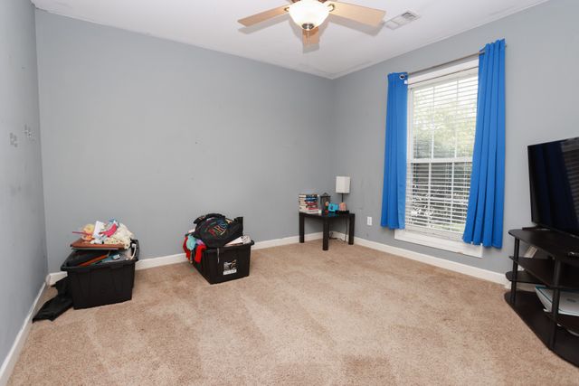 1118 Franklin Dr, Greenbrier, TN 37073