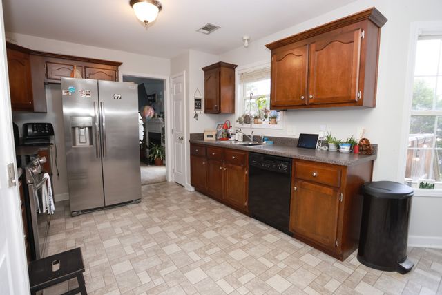 1118 Franklin Dr, Greenbrier, TN 37073