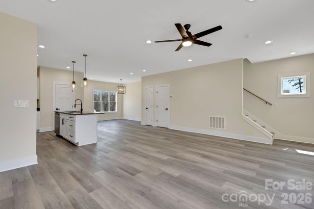 31 Elkwood Avenue, Asheville, NC 28804
