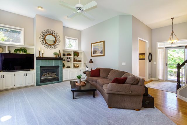 4304 Gadwall Court, Eagan, MN 55122
