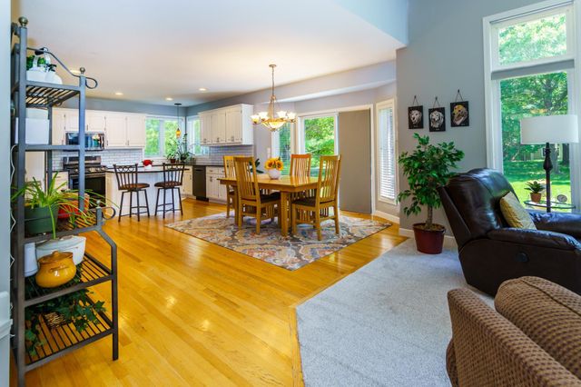 4304 Gadwall Court, Eagan, MN 55122