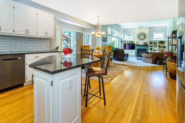 4304 Gadwall Court, Eagan, MN 55122