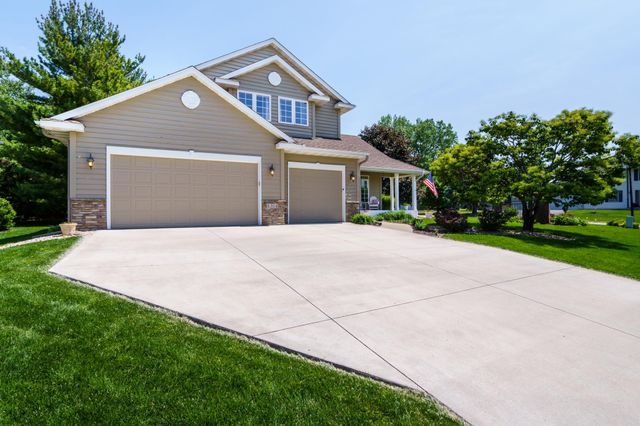 4304 Gadwall Court, Eagan, MN 55122