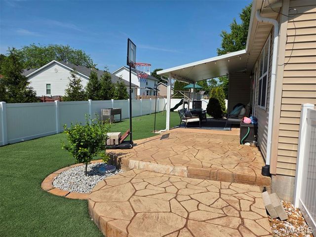 59 Julie Drive, Glen Carbon, IL 62034