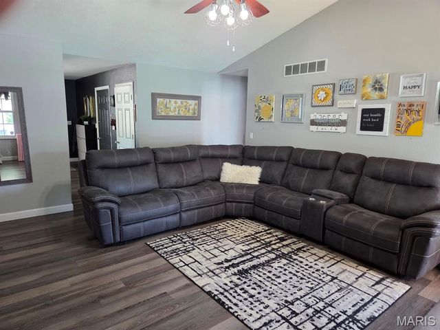 59 Julie Drive, Glen Carbon, IL 62034