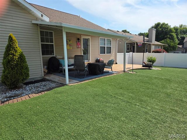 59 Julie Drive, Glen Carbon, IL 62034