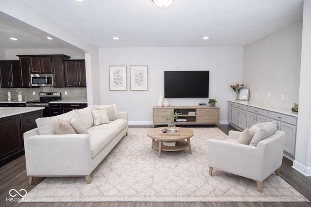 7212 Cherry Creek Boulevard, Carmel, IN 46033