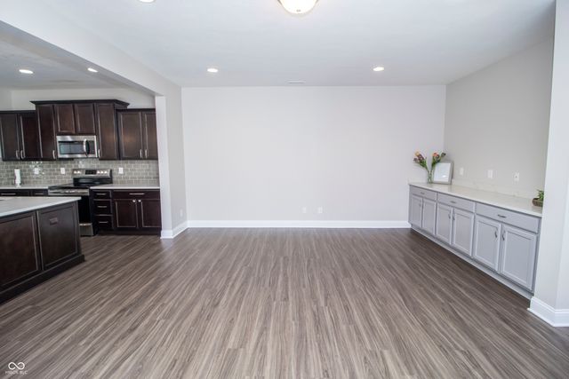 7212 Cherry Creek Boulevard, Carmel, IN 46033